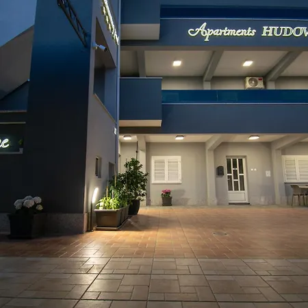 Hudovernik * Baška Voda