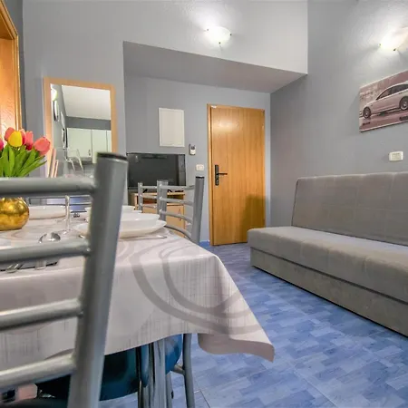 Hudovernik Apartmán *