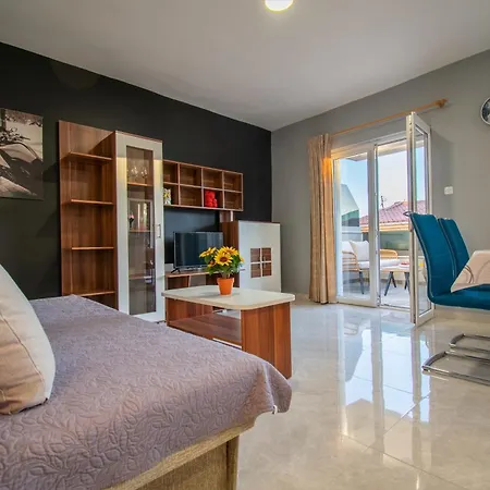 Hudovernik Apartmán *