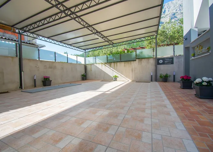 Hudovernik Appartement Baška Voda