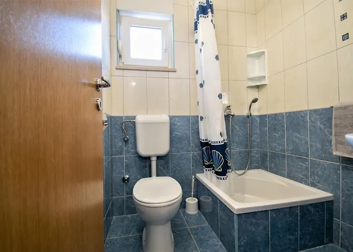 Hudovernik Appartement Baška Voda