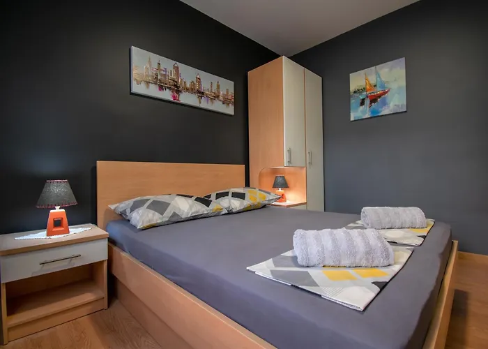 Hudovernik Appartement Baška Voda